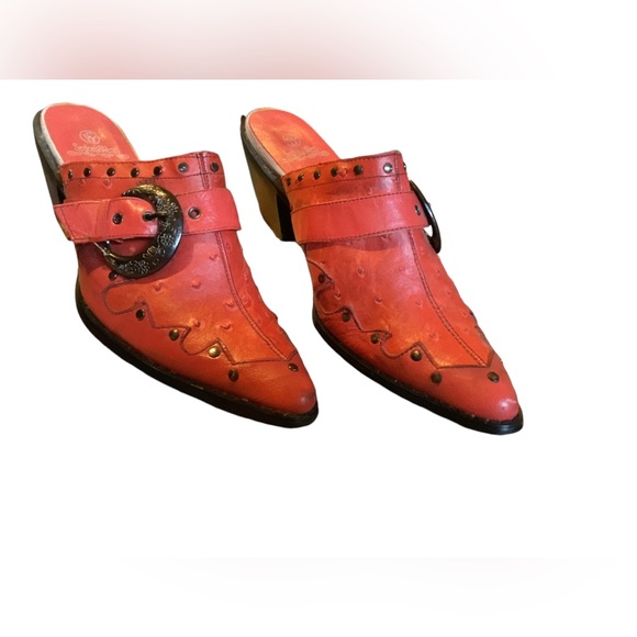 Red western mule shoe - Picture 2 of 5